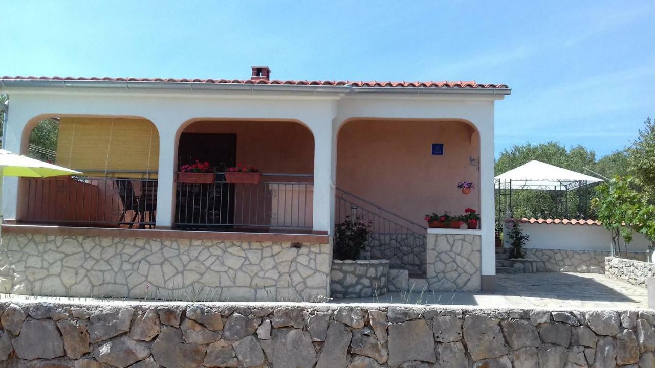 Holiday Home Nada Сали Екстериор снимка